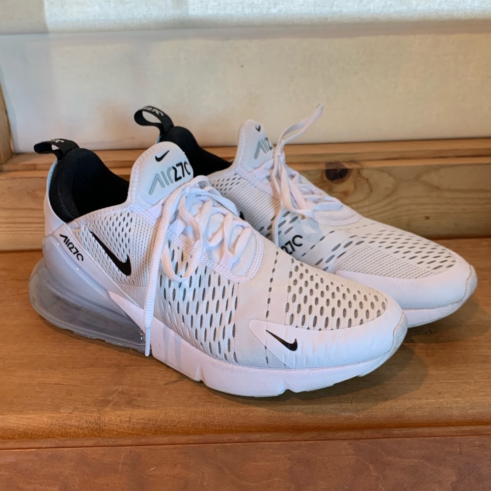 NIKE AIR MAX 270